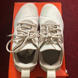 Nike Lebron James Sneakers Beige/Pink Size 10